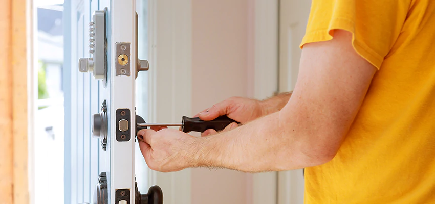 Eviction Locksmith For Key Fob Replacement Services in Signal Hill, CA
